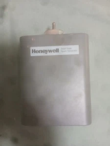 NEW HONEYWELL Q624A-1014 SPARK GENERATOR 120V 50/60HZ Q624A1014 - Picture 1 of 3