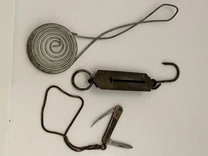 Vintage Diverse Artikel. Taschenwaage, Mini Wagenheber Messer an Kette, Spulenfilter - Bild 1 von 6