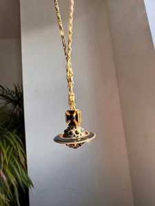 Vivienne Westwood - Saffron Long Pendant Necklace 3D Orb ⭐ Gold Brass ⭐ New - Picture 1 of 8
