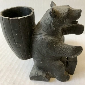 Antique 19th Century Black Forest Bear w/ Basket Ashtray Pipe holder - Picture 1 of 7