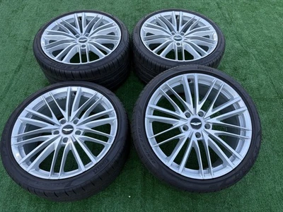 Conjunto de rodas Aston Martin DBS forjadas 21 polegadas fabricante de equipamento original em perfeito estado - Imagem 1 de 4