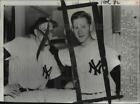 1953 Press Photo Yankee Whitey Ford & Irv Nore Pose After Winning Over Indians