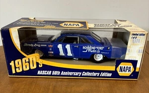 1965 Ford Galaxy Ned Jarrett #11 NAPA NASCAR 50th Anniversary Collectors Edition - Bild 1 von 7