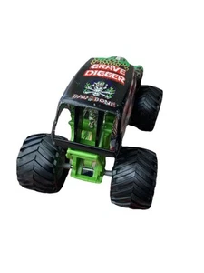 Hot Wheels Monster Jam "Grave Digger " Monster Truck 1:64 - Imagen 1 de 4