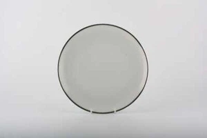 Thomas - Medaillon Thick Platinum Band - Tea / Side Plate - 66557Y - Picture 1 of 1