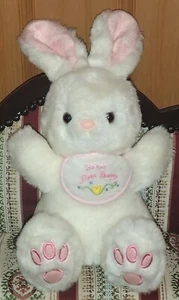1999 Lord & Taylor BABY'S ERSTES HASEN Kaninchen Plüschtier mit Lätzchen rosa weiß 11 Zoll Spielzeug (D) - Bild 1 von 5