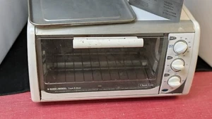 BLACK+DECKER TRO390W White 1200W Toaster Oven Countertop Broiler - Picture 1 of 5