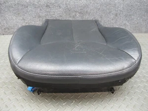 🥇03-08 MERCEDES R230 FRONT LEFT SEAT DESIGNO PERFORATED LOWER LEATHER CUSHION - Imagen 1 de 13
