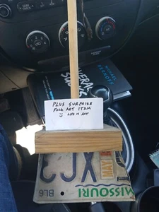 Folk Art Hillbilly Dustpan (MO lic plate) + Surprise!! (C DESCRIP) - Picture 1 of 5