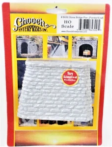 HO Scale Chooch 8430 Resin Single-Track Cut Stone Bridge Pier w/Pointed End - Picture 1 of 1