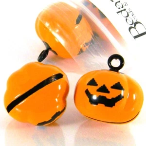 6 dijes de campana de jingle naranja y negro Jack O linterna de Halloween calabaza con bucle - Imagen 1 de 1