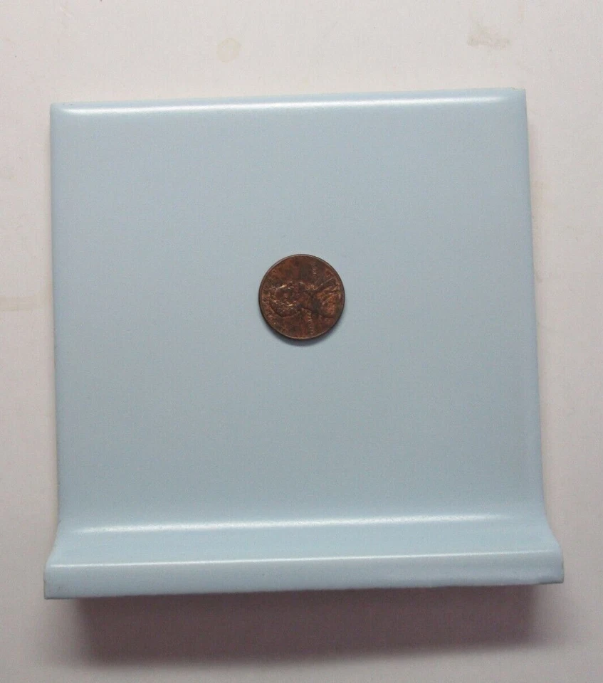 1 azulejo de parede Dal 4-1/4" quadrado Base de cerâmica azul celeste acetinada raio curva MCM vintage - Imagem 1 de 4