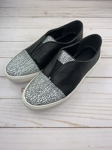 Neu im Karton Logo by Lori Goldstein 74 $ Leder Slipper Turnschuhe - schwarz Größe 5,5 M - Bild 1 von 10