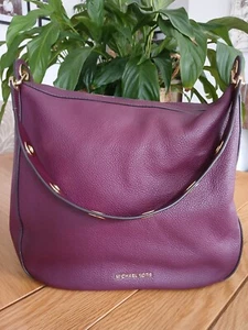 Michael Kors Raven Hobo Bag - Picture 1 of 7