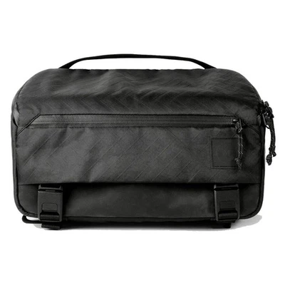 Eslinga para cámara Moment Rugged 10L, negra Foto 1 de 4