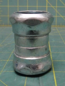 Raco 2924 1" EMT Compression Conduit Coupling Zinc-Plated Steel 2-1/4" Length - Picture 1 of 4