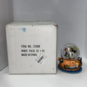 Disney's James And The Giant Peach Musical Globe RARE Plays "My Name Is James" - Picture 1 of 7