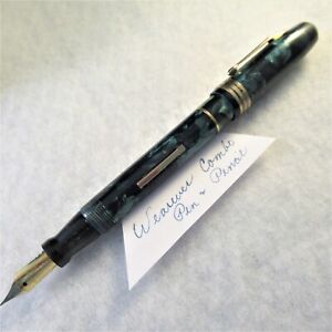 Vintage Wearever Combo Fountain Pen & Mech.Pencil, green pearl w/gold color trim
