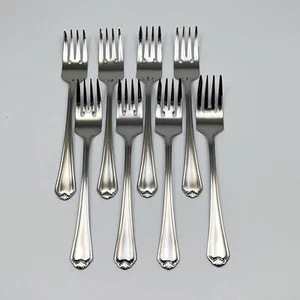 Wallace Stainless Salad Fork Glossy Scallop Tip Outline 18/10 Flatware 7 1/8 8Pc - Picture 1 of 10