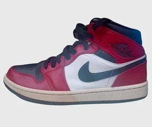 Nike Air Jordan 1 Mid Chicago Bulls Black Toe UK 6,5 US 7,5 Red White  - Bild 1 von 7