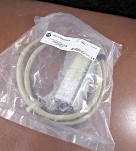 Allen-Bradley 1492-CABLE010X - Picture 1 of 2