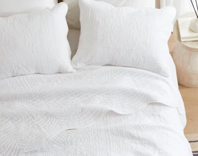 COZY HOME WHITE MATELASSE 3pc King QUILT SET : FRENCH COTTAGE TILE COVERLET FARMHOUSE