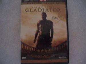 GLADITAOR RUSSELL CROWE DVD 2 DISK SET COLLECTORS NICE PLAYS GOOD - Picture 1 of 4