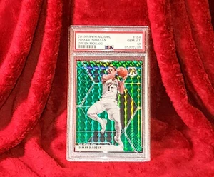 DeMAR DeROZAN 2019 PANINI MOSAIC #184 GREEN PRIZM PSA 10 🔥 LOW POP - Picture 1 of 2