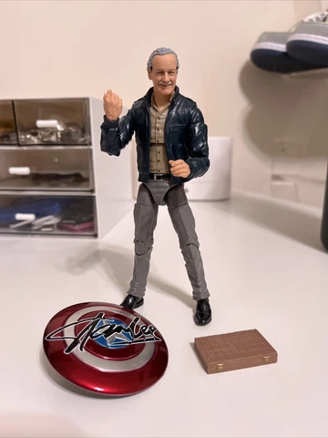 Stan Lee Marvel Legends 80th Anniversary No glasses Cover