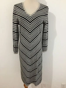 MAX STUDIO V-Neck Sweater Dress Black & Gray Chevron Stripes Size M - Picture 1 of 11