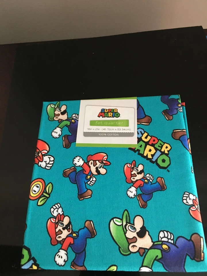 Nintendo - Super Mario - Fat Quarter / 18" " - 100 Cotton Fabric