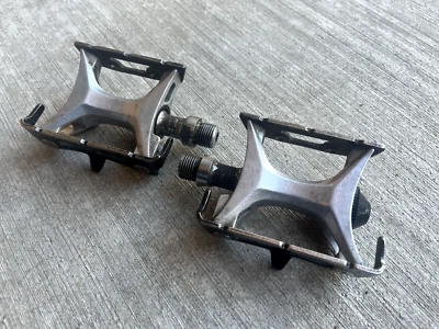 Pedales de plataforma de carretera de aleación SunTour Cylone | Hecho en Japón / En muy buena condición Foto 1 de 4