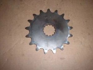 Suzuki GSXR750 DL1000 Sprocket Chain Engine Front 17T - Picture 1 of 2