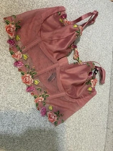 Victoria's Secret S-DD P-DD CORSETTO TOP REGGISENO ROSA applicazione floreale - Foto 1 di 4