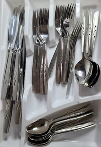 Oneida Will O' Wisp Set di Posate Inox 59 Pezzi - Foto 1 di 16