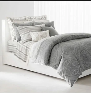 Ralph Lauren Luke Medallion King Duvet Cover +Two King Shams Gray. Brand New! - Picture 1 of 7