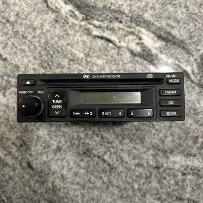 05 06 Hyundai Tucson AM FM CD radio receiver OEM 96160-2E101 - Image 1 of 4
