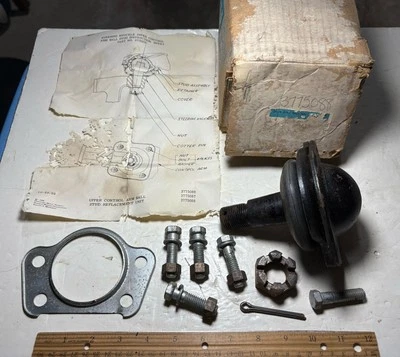 Unidad de perno de bola brazo de control superior para camioneta Chevrolet GM Chevy 1960-1962 #3775088 NOS Foto 1 de 4