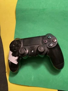 Sony PlayStation 4 PS4 Dual shock Wireless /USB Control Black (Parts) Won’t POW - Picture 1 of 2