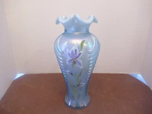 SIGNED FENTON HAND PAINTED FEATHER VASE MINT!! - Picture 1 of 5