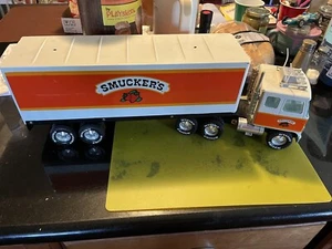 Semirremolque 911-Z Nylint GMC de 18 ruedas - camión de reparto Smuckers Jelly - Imagen 1 de 5