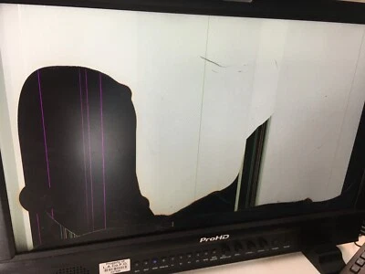 JVC DT-N21F ProHD broadcast Studio LCD monitor for parts/repair read Plz - Image 1 of 4