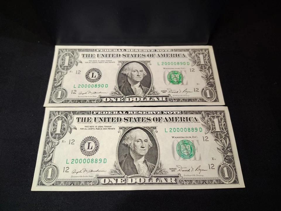 2 Consecutive 1981 $1 Notes S/Ns L20000889 & L20000890 Lightly Circulated-Crispy - Image 1 of 2