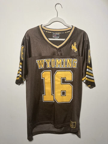 Colosseum Athletics Wyoming Cowboys #16 Home Football Jersey Size Small Cover