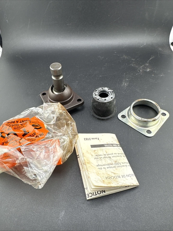 Rótula inferior Moog K5263 Chevy Celebrity Lumina Pontiac 6000 80-99 nueva en caja Foto 1 de 4