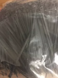 NUEVAS 1000 piezas Envolturas de Cable con Cremallera 4" 18 libras UV Negro EE. UU. Nailon Cable 4-18-UV - Imagen 1 de 3