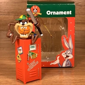 1998 LOONEY TUNES COLLECTIBLE SPORTS THEME "TAZ" ORNAMENT Basketball Baseball - Picture 1 of 10