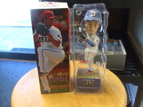 (2013) Yu Darvish "K Counter" Texas Rangers Bobblehead Blue Cap Version MLB Cover