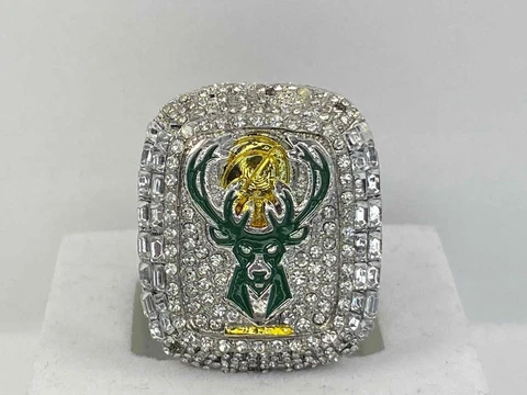 Mikwaukee Bucks Championship Ring - 2021 Finals Ring - Antetokounmpo - No Box Cover