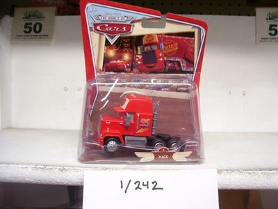 DISNEY PIXAR CARS #2 TRACTOR MACK RUST-EZE #95 Foto 1 de 4